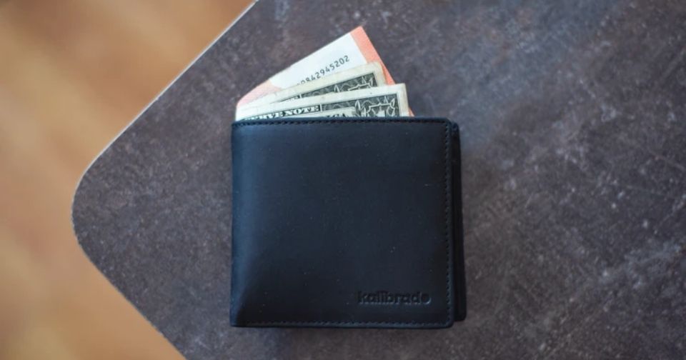 Calvin Klein(カルバンクライン)の財布を紹介。人気のシリーズや
