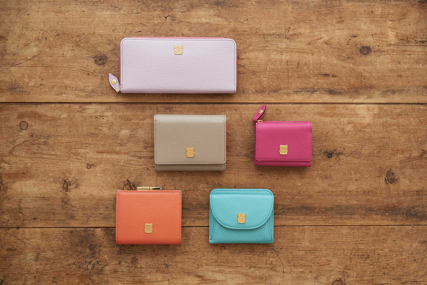 母の日に財布をプレゼント！おすすめの財布の色や選び方を紹介します