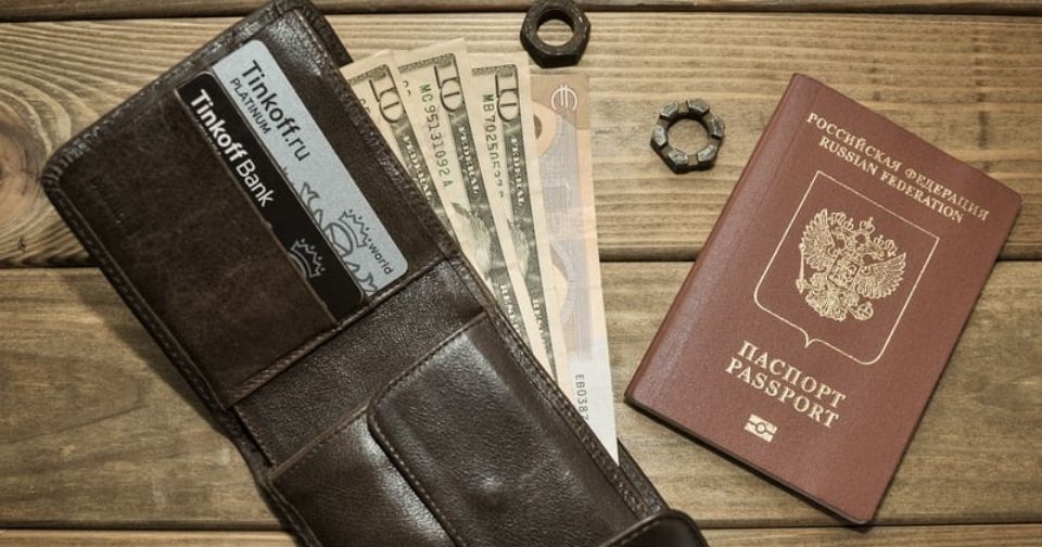 国内・海外旅行用の財布はどれを選べば良い？財布の使い分けから ...