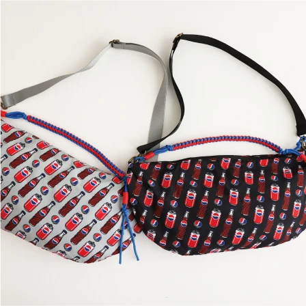 ショルダーバッグ