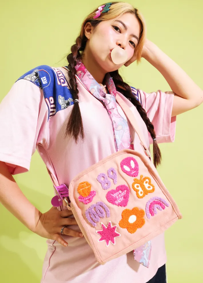 ぱくちーひとみコラボのミニショルダーバッグ