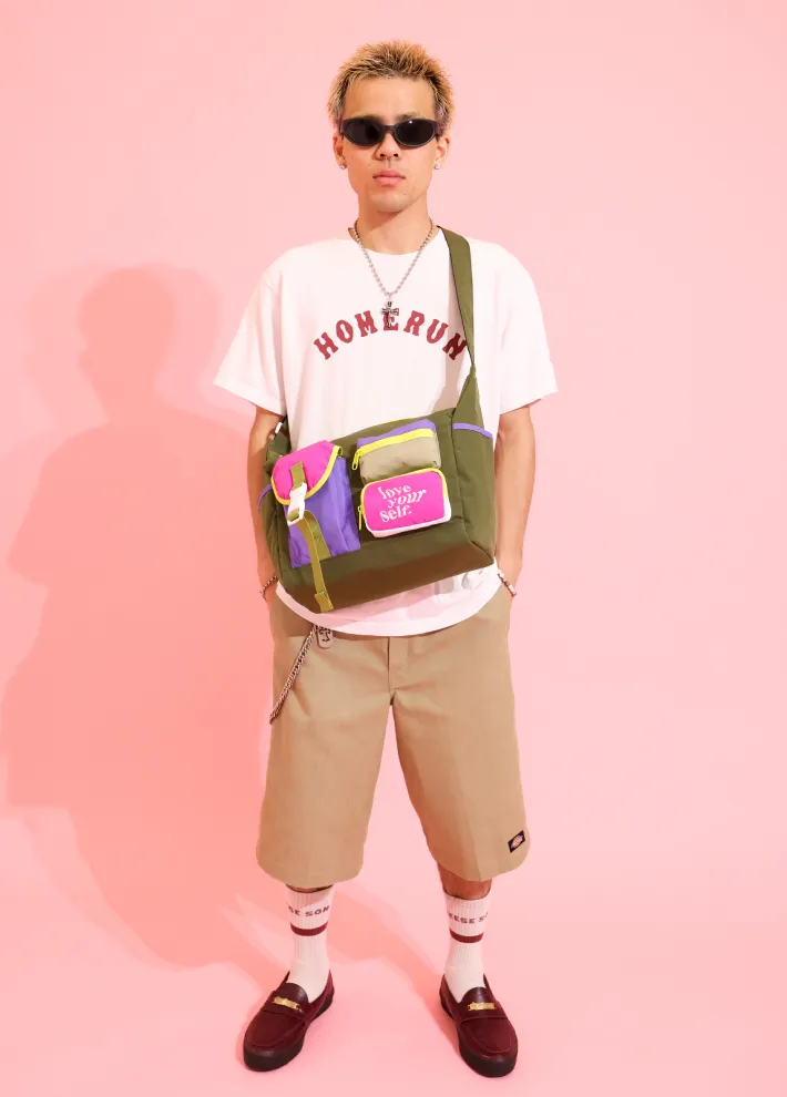 ぱくちーひとみコラボのショルダーバッグ