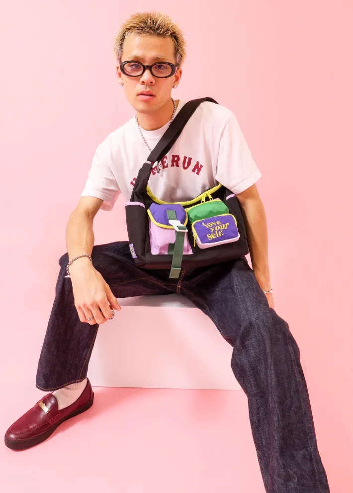 ぱくちーひとみコラボのショルダーバッグ