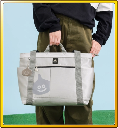 トートバッグ モデルカット