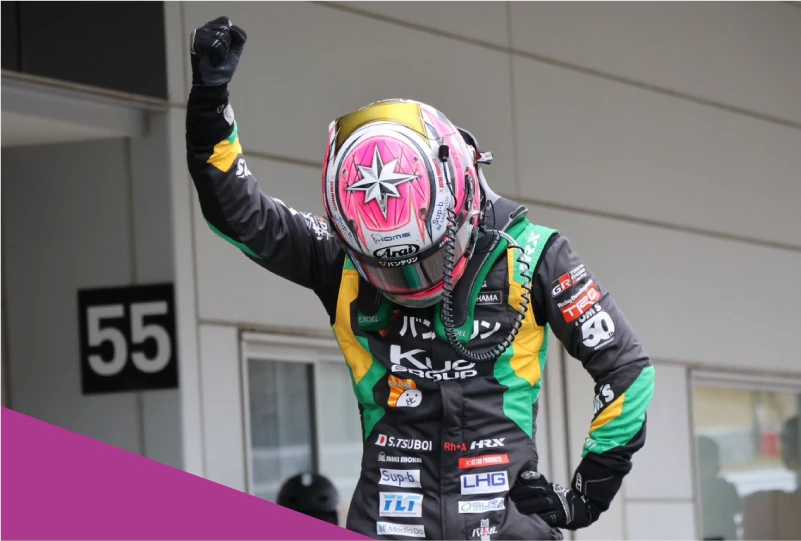 坪井翔のヘルメットから生まれたデザインの画像