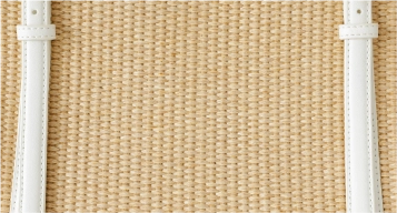 なめらかで上品な素材